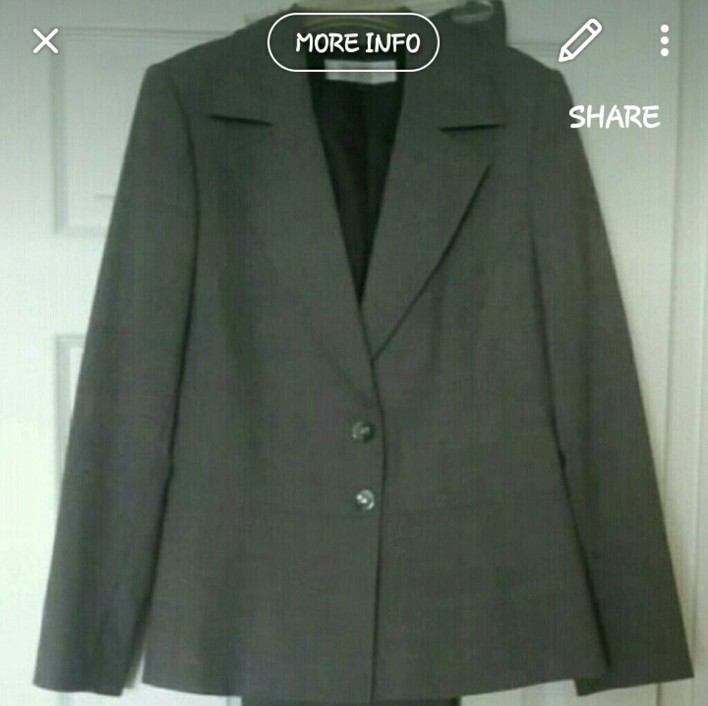 Pant suit